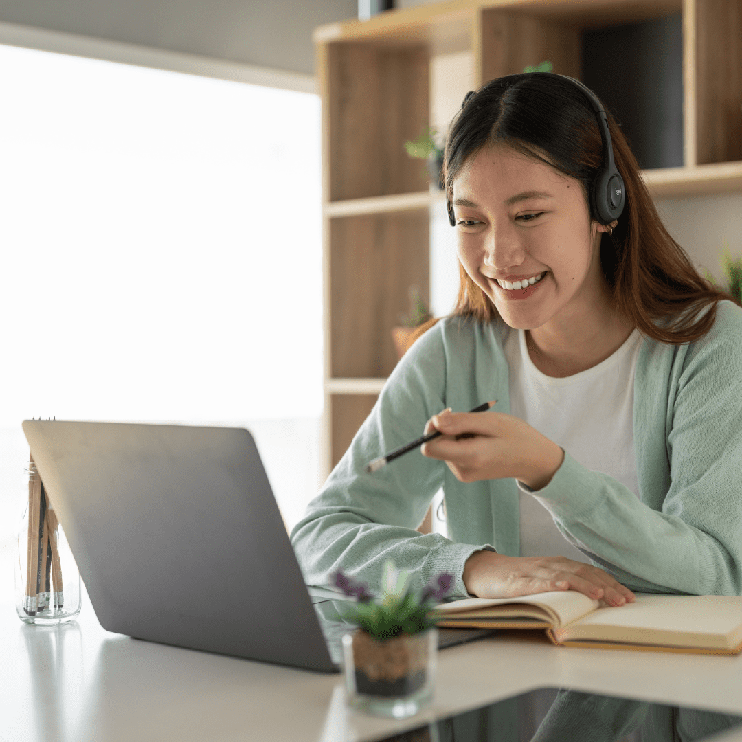 woman laptop